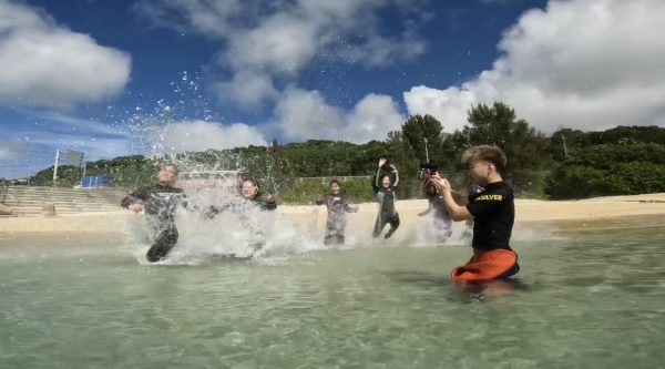 海へダイブ