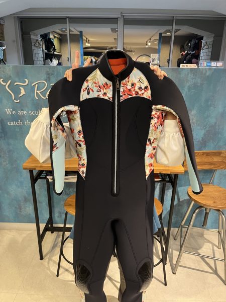 ウェットスーツ