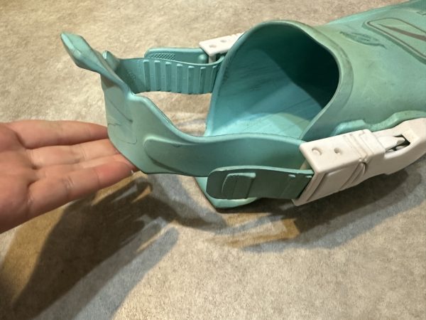 ストラップフィン